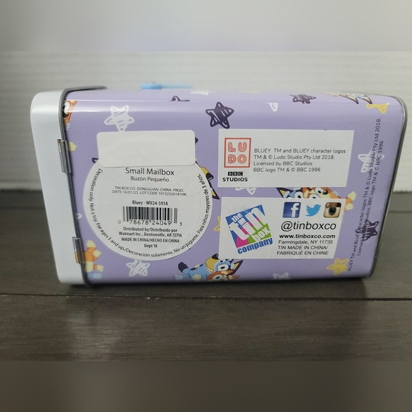 Bluey Valentines Day Mailbox Tin - Picture 6 of 6